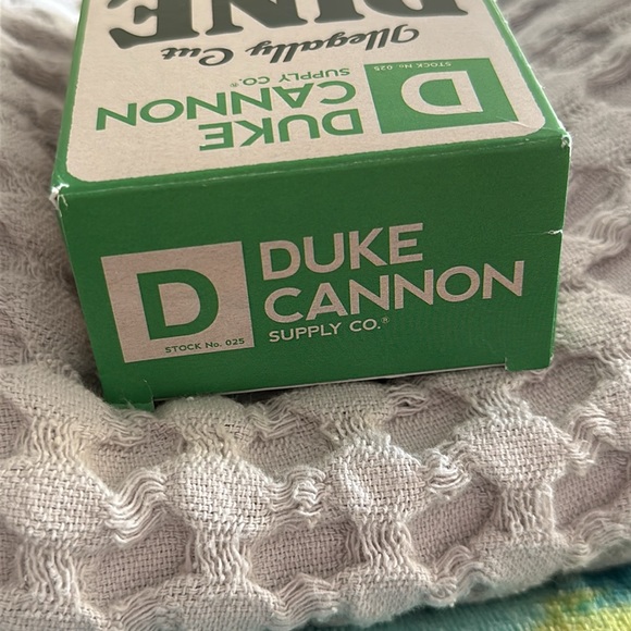 Duke Cannon supply Co. ILLEGALLY cut Pine big ass brick of soap BAR SOAP NEW🌲 - Picture 5 of 6